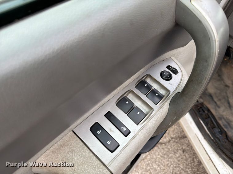 image for item FG3032 2013 Chevrolet Silverado 2500HD Ext. Cab pickup truck