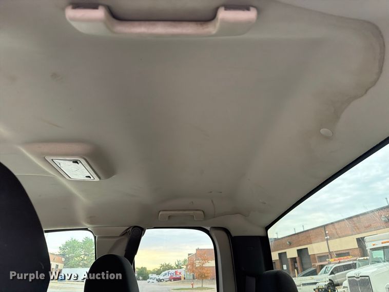 image for item FG3032 2013 Chevrolet Silverado 2500HD Ext. Cab pickup truck