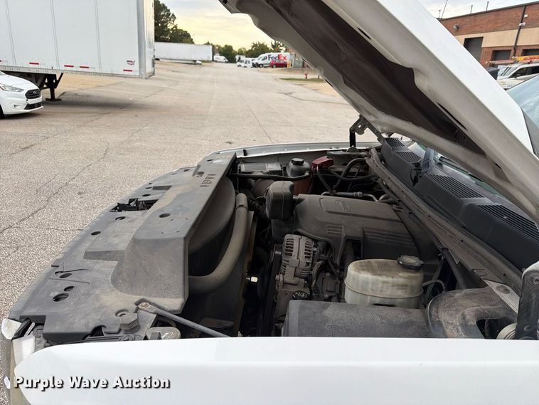 image for item FG3032 2013 Chevrolet Silverado 2500HD Ext. Cab pickup truck