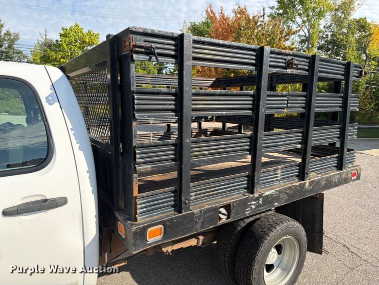 image for item FG3033 2010 Chevrolet Silverado 3500HD Crew Cab flatbed pickup truck