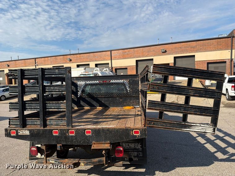 image for item FG3033 2010 Chevrolet Silverado 3500HD Crew Cab flatbed pickup truck