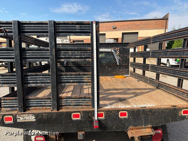 image for item FG3033 2010 Chevrolet Silverado 3500HD Crew Cab flatbed pickup truck