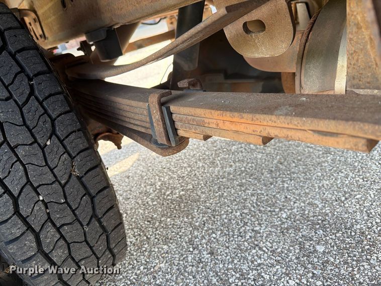 image for item FG3033 2010 Chevrolet Silverado 3500HD Crew Cab flatbed pickup truck