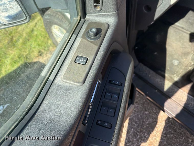 image for item FG3042 2013 Ford F150 Ext. Cab pickup truck
