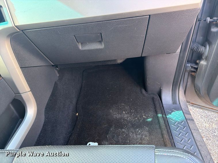 image for item FG3042 2013 Ford F150 Ext. Cab pickup truck