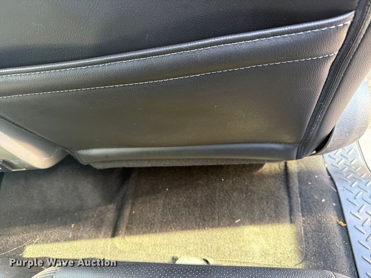image for item FG3042 2013 Ford F150 Ext. Cab pickup truck