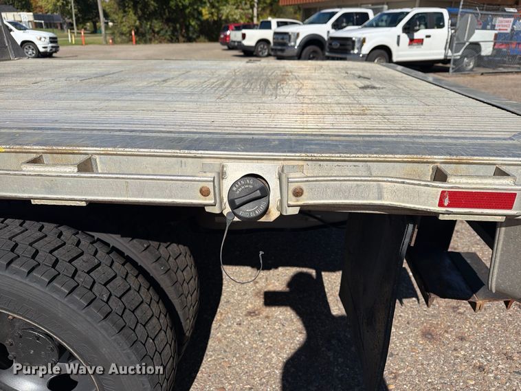 image for item FG3043 2016 Ford F550 Ext. Cab flatbed truck