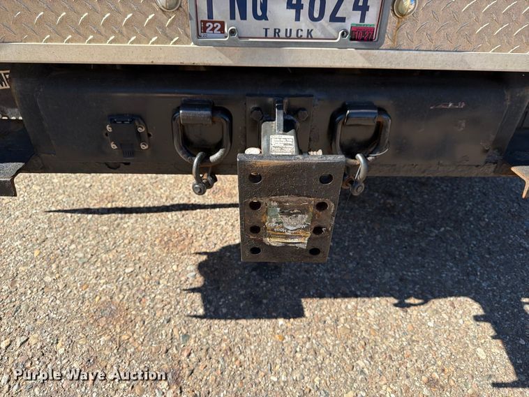 image for item FG3043 2016 Ford F550 Ext. Cab flatbed truck