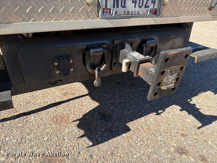 image for item FG3043 2016 Ford F550 Ext. Cab flatbed truck