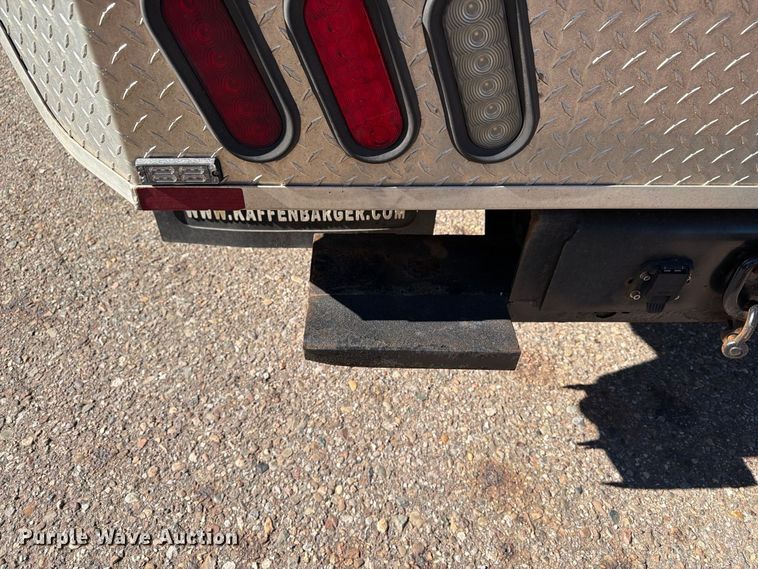 image for item FG3043 2016 Ford F550 Ext. Cab flatbed truck