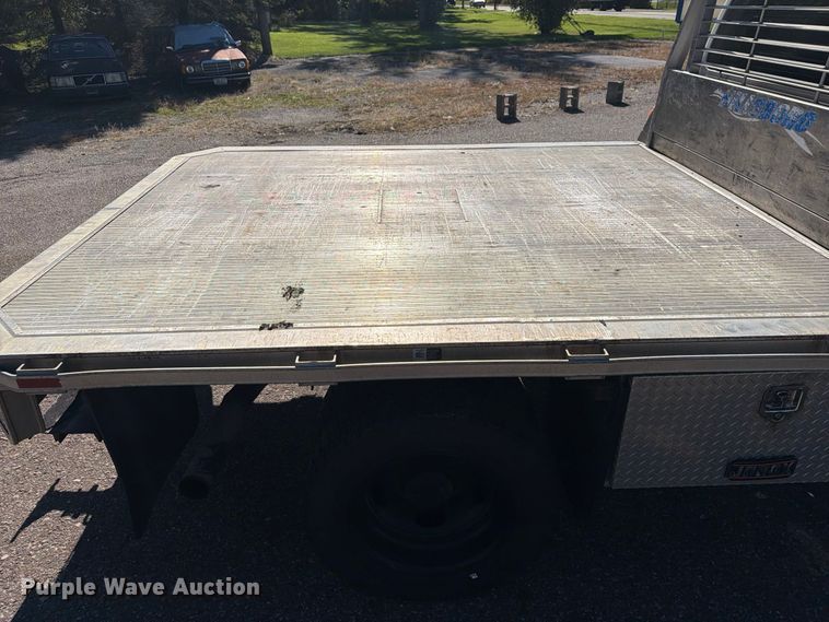 image for item FG3043 2016 Ford F550 Ext. Cab flatbed truck