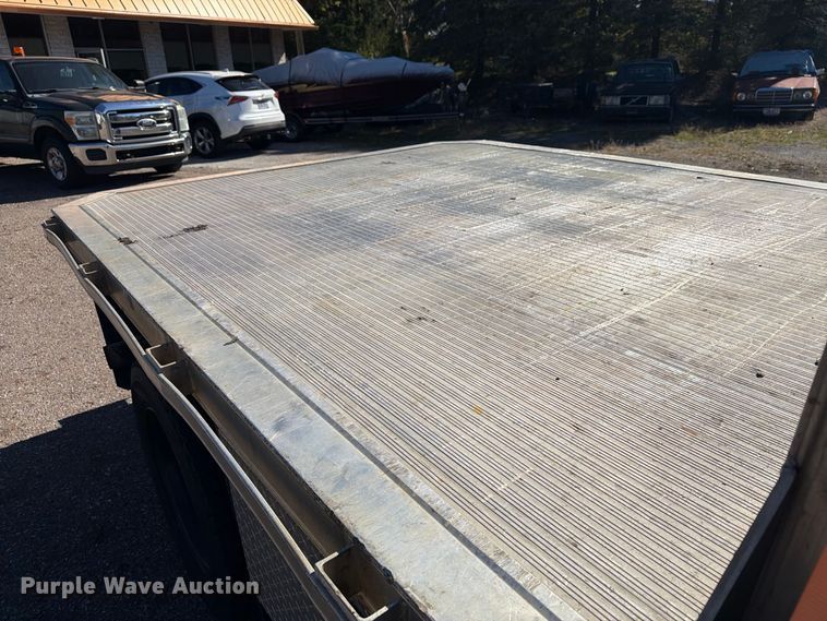 image for item FG3043 2016 Ford F550 Ext. Cab flatbed truck