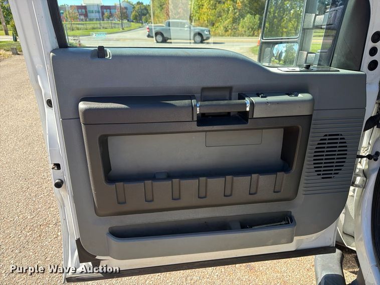 image for item FG3043 2016 Ford F550 Ext. Cab flatbed truck