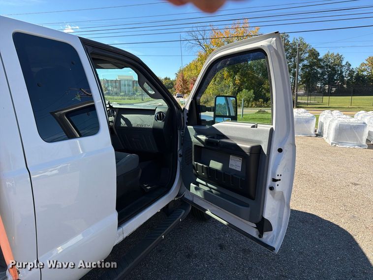 image for item FG3043 2016 Ford F550 Ext. Cab flatbed truck