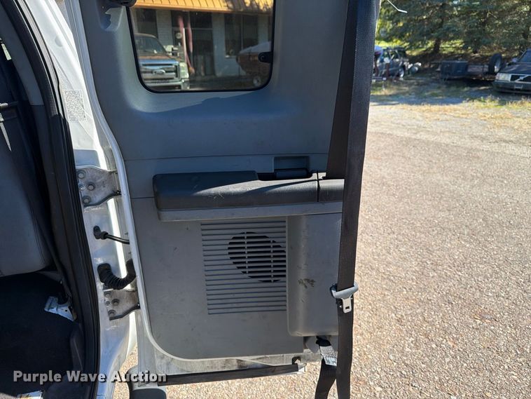 image for item FG3043 2016 Ford F550 Ext. Cab flatbed truck