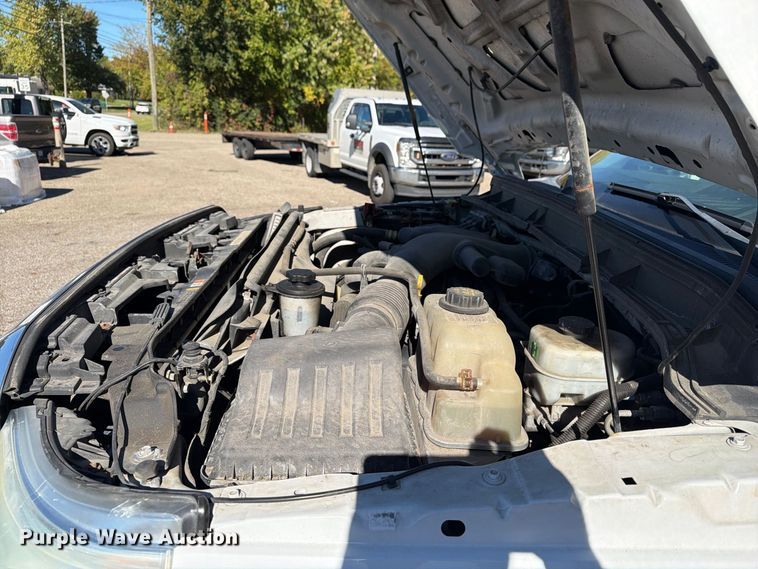 image for item FG3043 2016 Ford F550 Ext. Cab flatbed truck