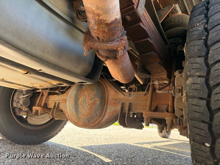 image for item FG3043 2016 Ford F550 Ext. Cab flatbed truck