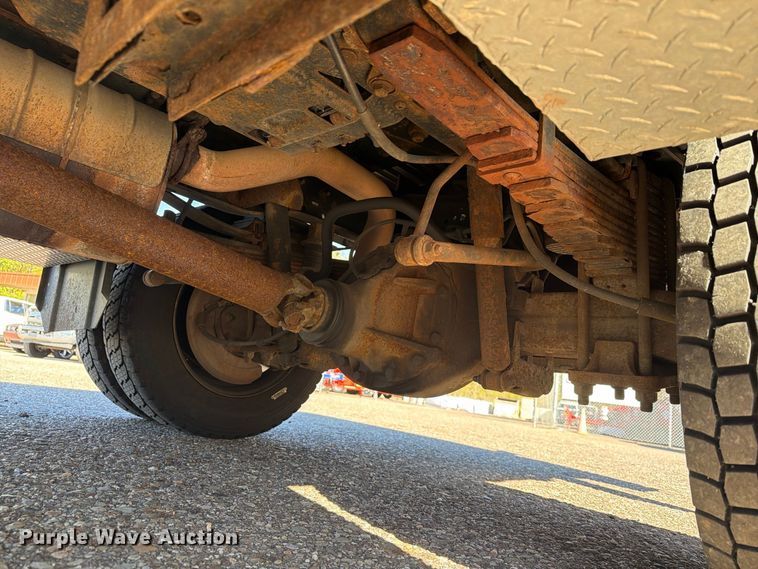 image for item FG3043 2016 Ford F550 Ext. Cab flatbed truck