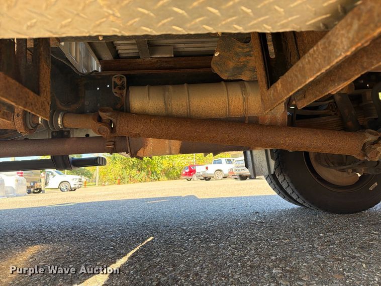 image for item FG3043 2016 Ford F550 Ext. Cab flatbed truck