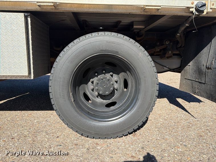 image for item FG3043 2016 Ford F550 Ext. Cab flatbed truck