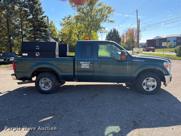 image for item FG3044 2011 Ford F250 Super Duty Ext. Cab pickup truck