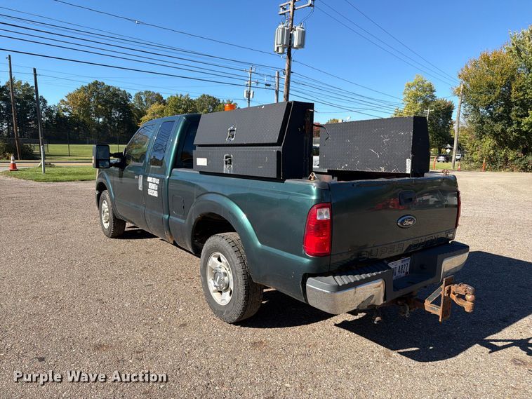 image for item FG3044 2011 Ford F250 Super Duty Ext. Cab pickup truck