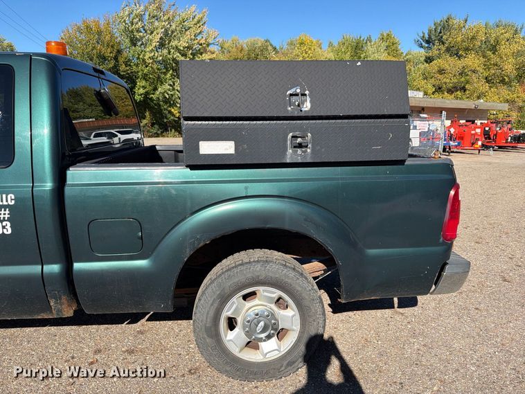 image for item FG3044 2011 Ford F250 Super Duty Ext. Cab pickup truck