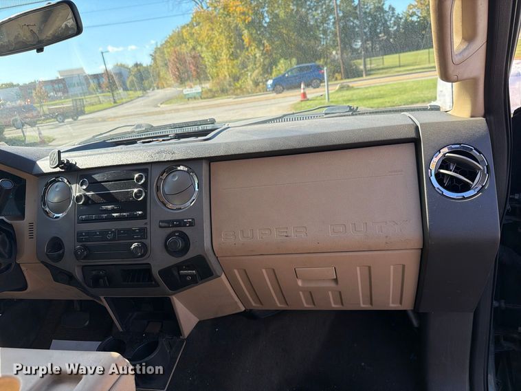 image for item FG3044 2011 Ford F250 Super Duty Ext. Cab pickup truck