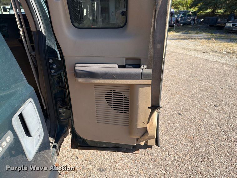 image for item FG3044 2011 Ford F250 Super Duty Ext. Cab pickup truck