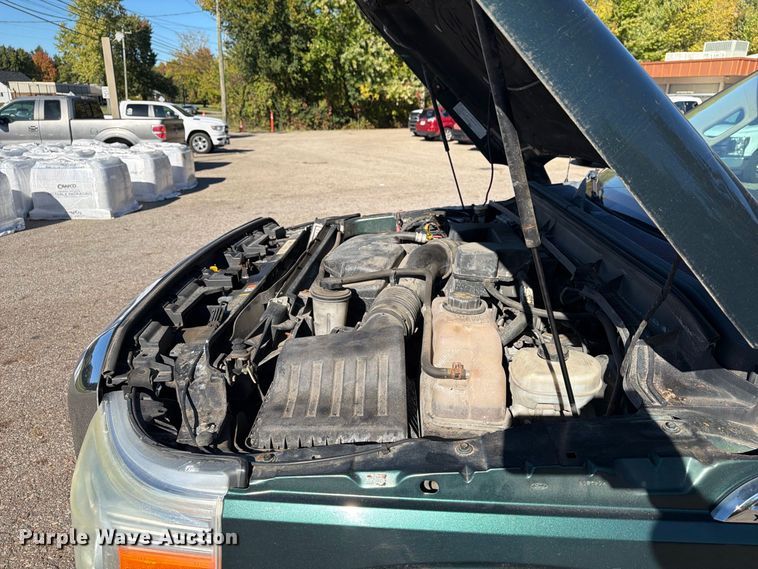 image for item FG3044 2011 Ford F250 Super Duty Ext. Cab pickup truck
