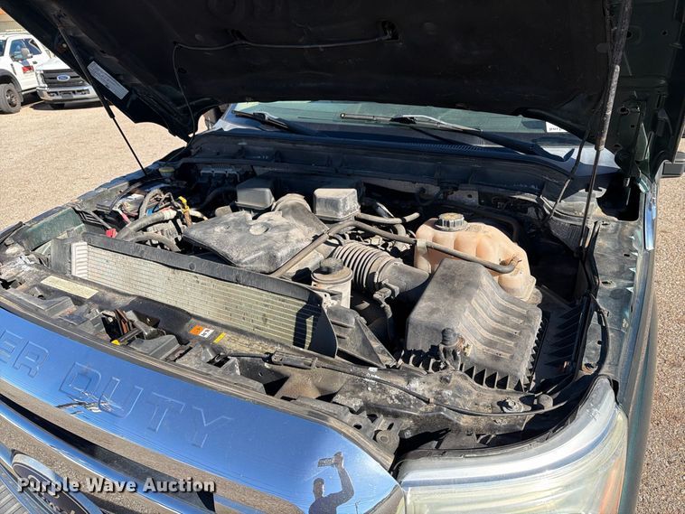 image for item FG3044 2011 Ford F250 Super Duty Ext. Cab pickup truck