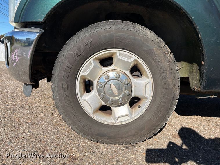 image for item FG3044 2011 Ford F250 Super Duty Ext. Cab pickup truck