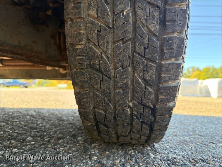 image for item FG3044 2011 Ford F250 Super Duty Ext. Cab pickup truck