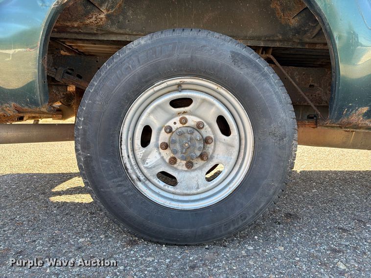 image for item FG3044 2011 Ford F250 Super Duty Ext. Cab pickup truck