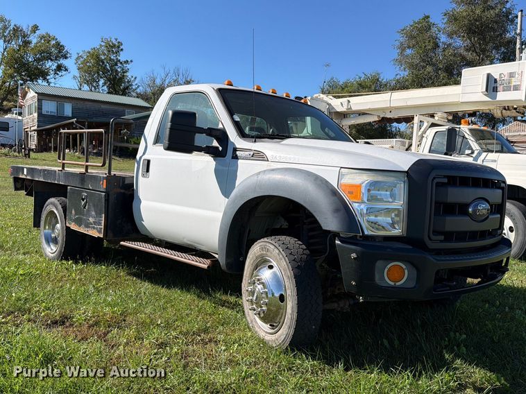 image for item FH6423 2015 Ford F550 flatbed truck