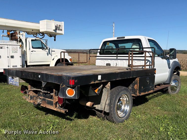 image for item FH6423 2015 Ford F550 flatbed truck