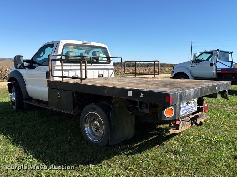 image for item FH6423 2015 Ford F550 flatbed truck