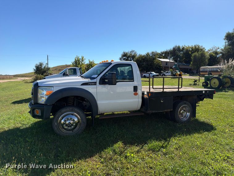 image for item FH6423 2015 Ford F550 flatbed truck