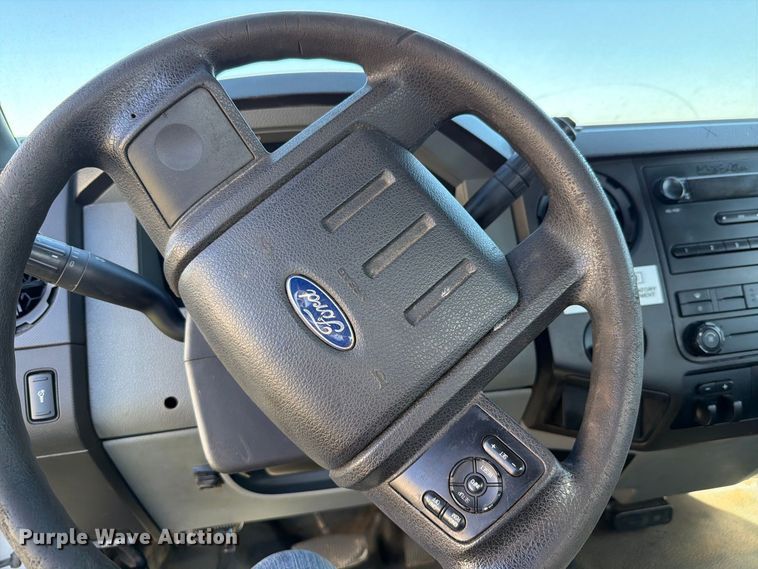image for item FH6423 2015 Ford F550 flatbed truck