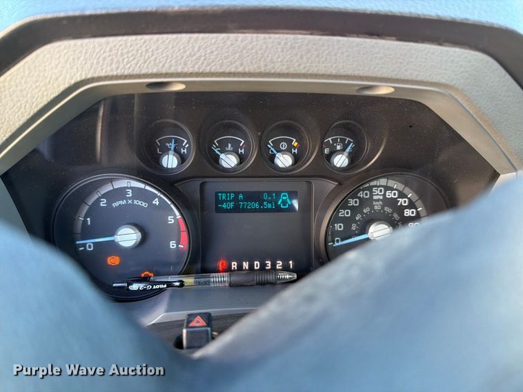 image for item FH6423 2015 Ford F550 flatbed truck