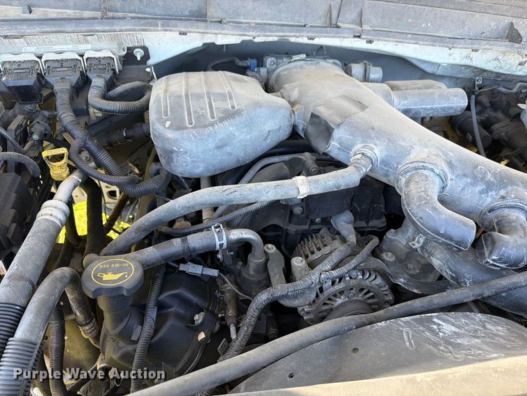 image for item FH6423 2015 Ford F550 flatbed truck