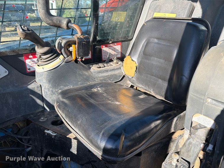 image for item FH6425 2009 JCB 190T skid steer loader
