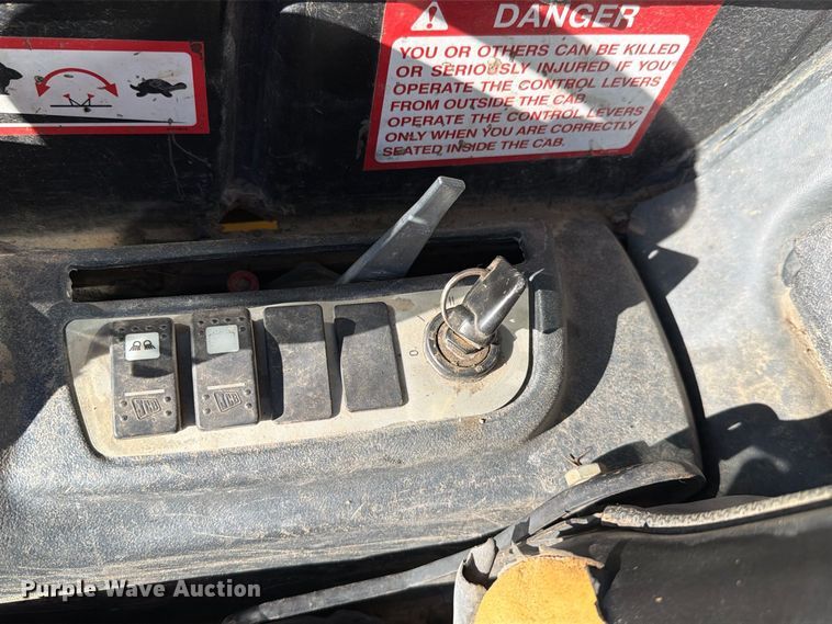image for item FH6425 2009 JCB 190T skid steer loader