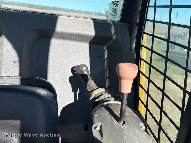 image for item FH6425 2009 JCB 190T skid steer loader