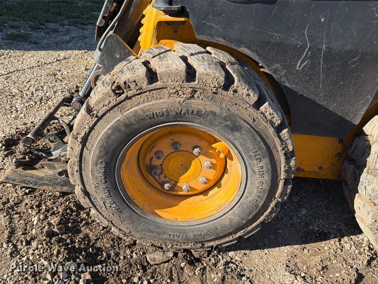 image for item FH6425 2009 JCB 190T skid steer loader