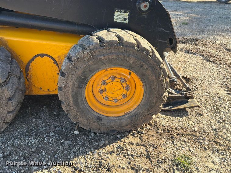 image for item FH6425 2009 JCB 190T skid steer loader