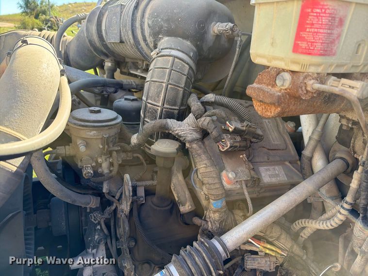 image for item FH6452 2004 Ford F650 Super Duty XL flatbed truck
