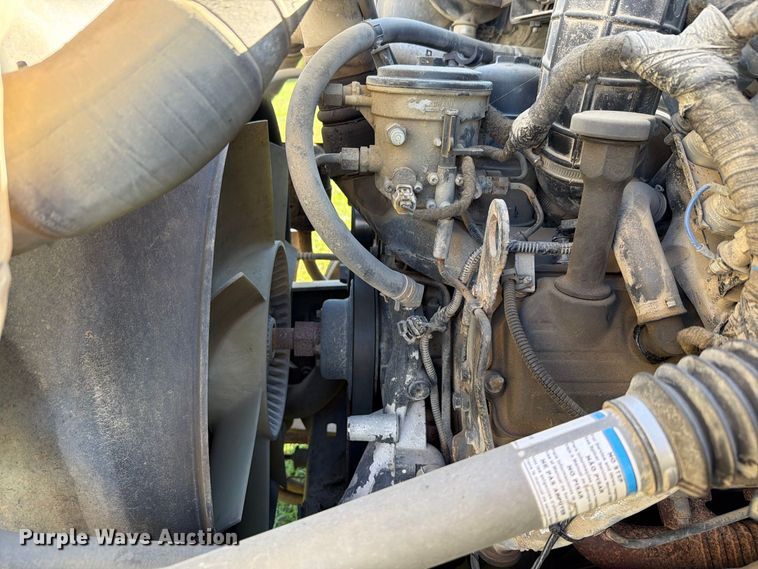 image for item FH6452 2004 Ford F650 Super Duty XL flatbed truck