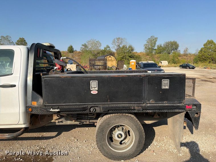 image for item FI0426 2016 Chevrolet Silverado 3500HD Crew Cab pickup truck