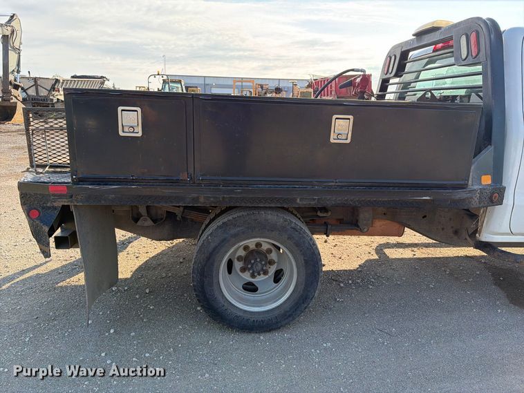 image for item FI0426 2016 Chevrolet Silverado 3500HD Crew Cab pickup truck
